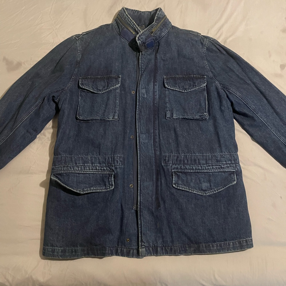 GAP Men's Blue Denim Jacket with camo jacket layer inside